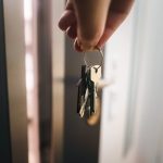 découvrez comment débloquer une serrure récalcitrante efficacement grâce à nos astuces simples et rapides.