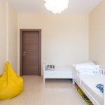 découvrez comment débloquer une porte de chambre coincée rapidement et facilement avec nos astuces pratiques et conseils d'experts.