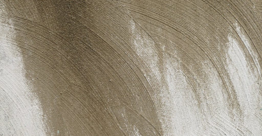 découvrez le dosage optimal du plâtre ciment-chaux pour des finitions durables et résistantes. guide pratique pour mélanger correctement les matériaux.
