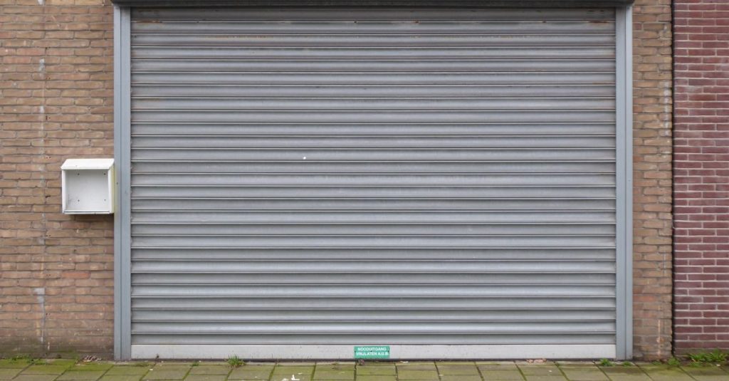 découvrez des solutions rapides et efficaces pour débloquer un volet roulant coincé et restaurer son bon fonctionnement.