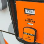 découvrez les tarifs moyens de la toiture au mètre carré pour planifier efficacement vos travaux de rénovation ou construction.