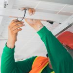 guide complet sur le câblage des panneaux solaires : conseils, étapes et bonnes pratiques pour connecter efficacement vos panneaux solaires.